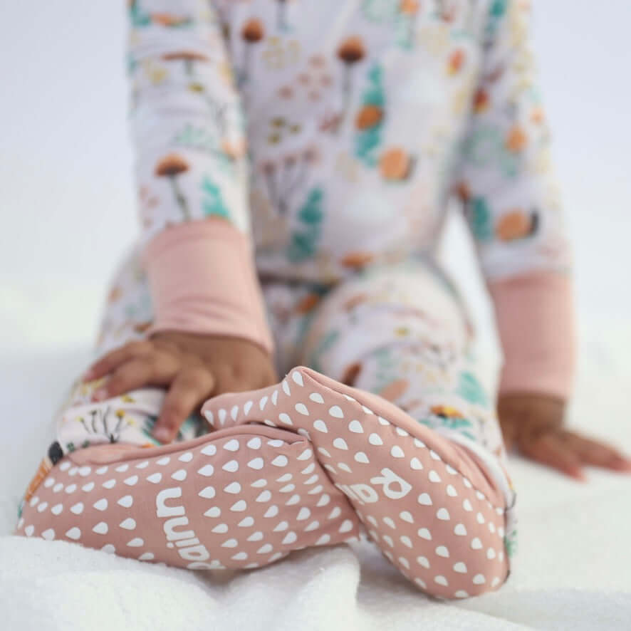 Why Organic Fabrics Matter for Newborns-Rainn